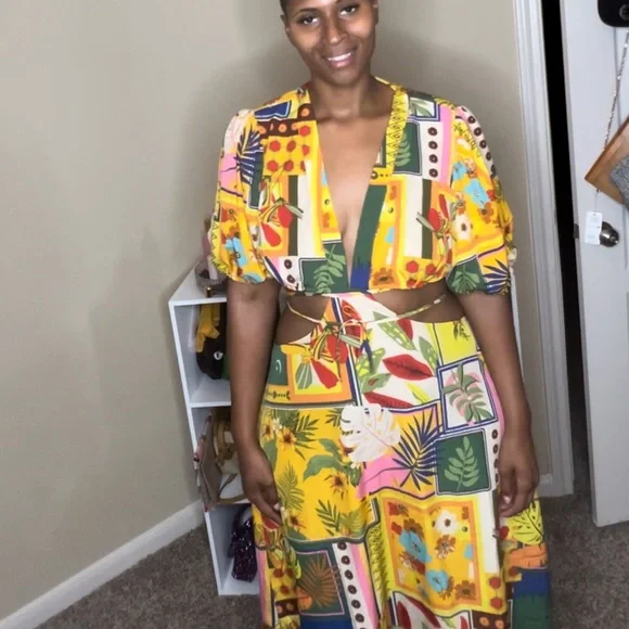 Multi colored / patterned dress - Picture 2 of 4